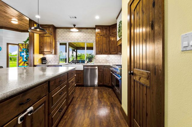 2682 Darden Road, Livingston, TX 77351