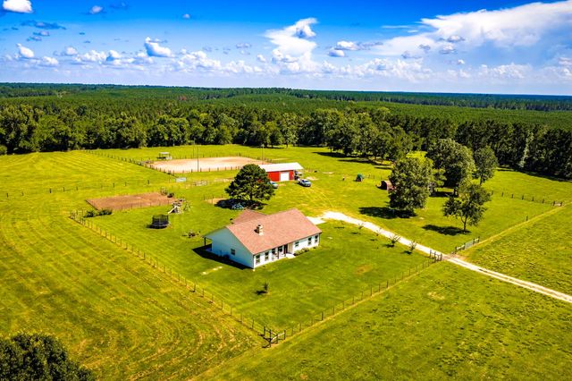 2682 Darden Road, Livingston, TX 77351