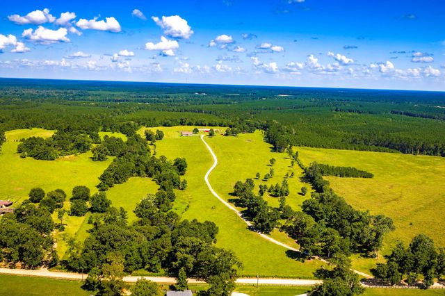 2682 Darden Road, Livingston, TX 77351