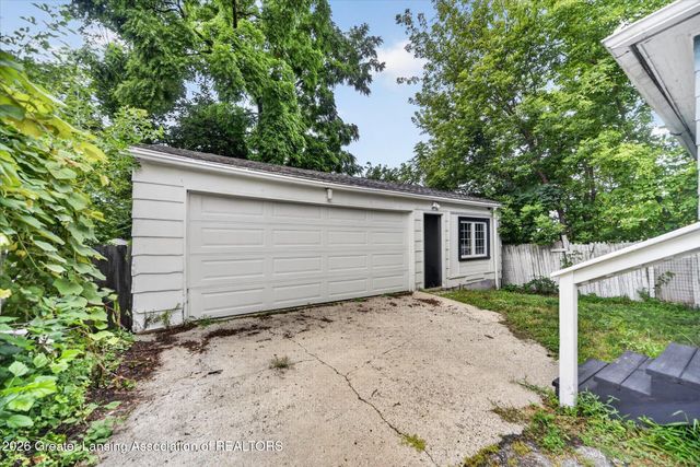 827 Cleveland Street, Lansing, MI 48906