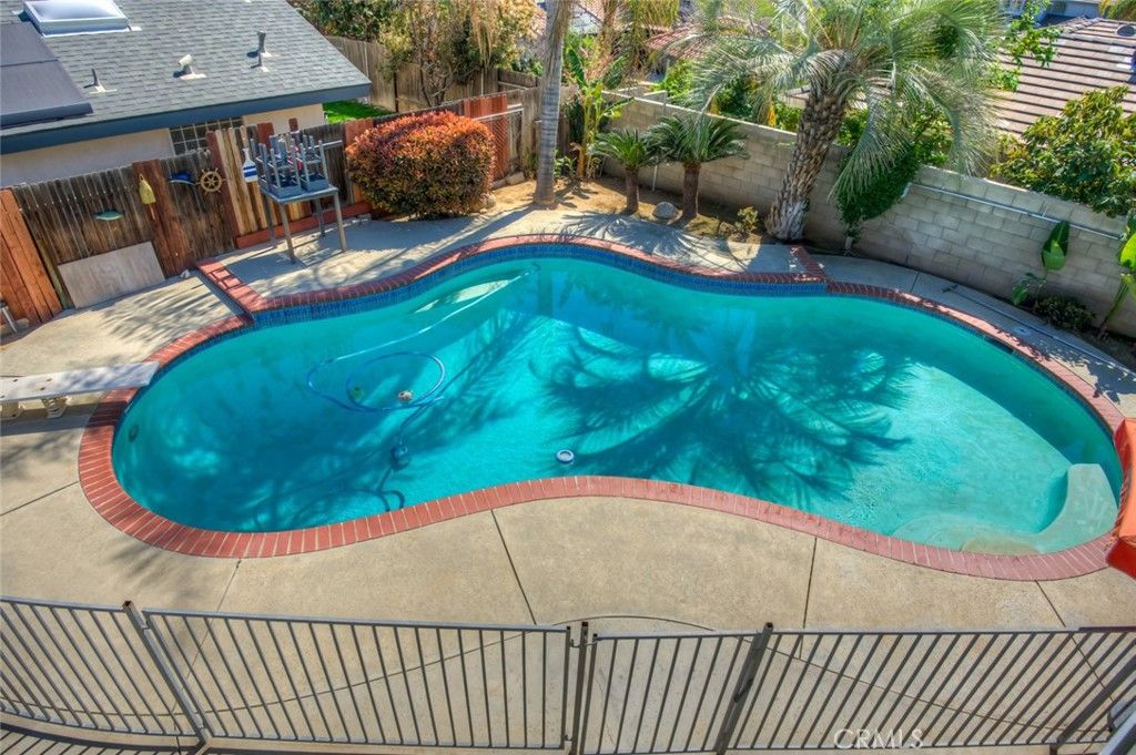 Image 23 of property listing at 6301 Canyon View Court, Bakersfield, CA 93306