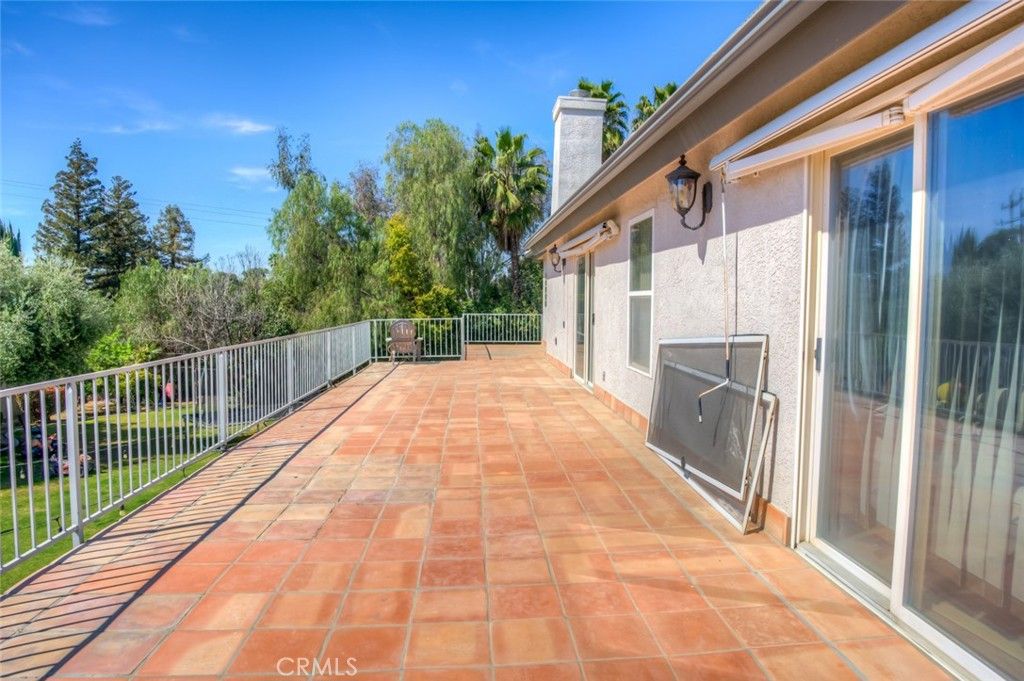 Image 25 of property listing at 6301 Canyon View Court, Bakersfield, CA 93306