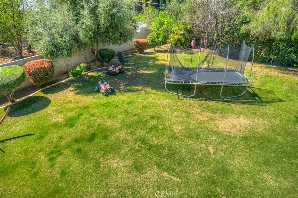 Image 27 of property listing at 6301 Canyon View Court, Bakersfield, CA 93306