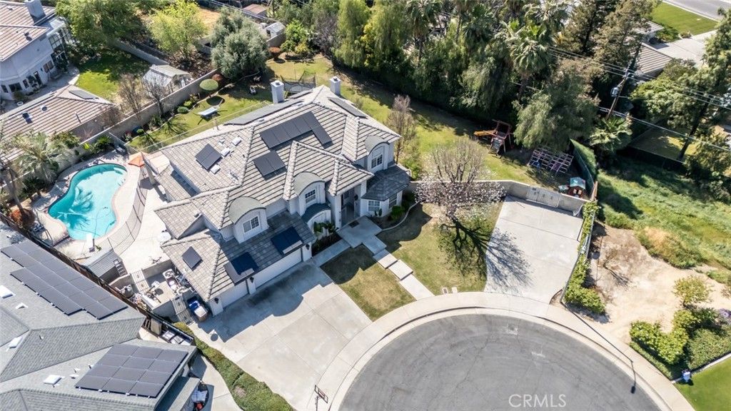 Image 35 of property listing at 6301 Canyon View Court, Bakersfield, CA 93306