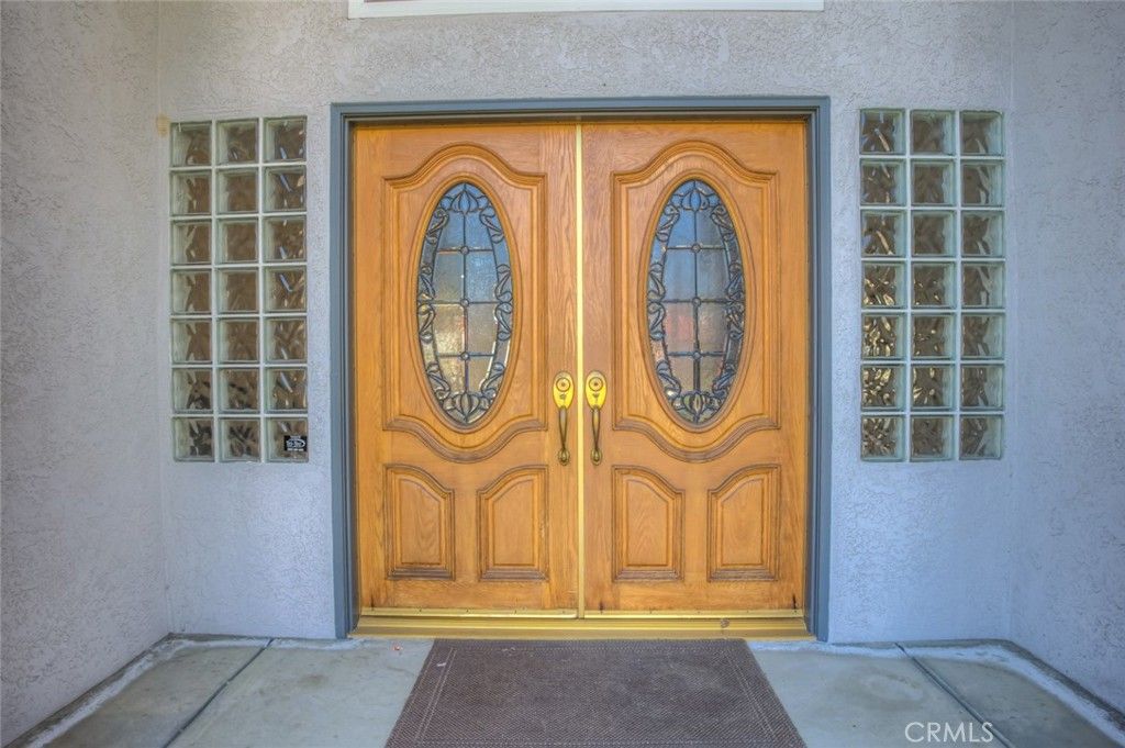 Image 5 of property listing at 6301 Canyon View Court, Bakersfield, CA 93306