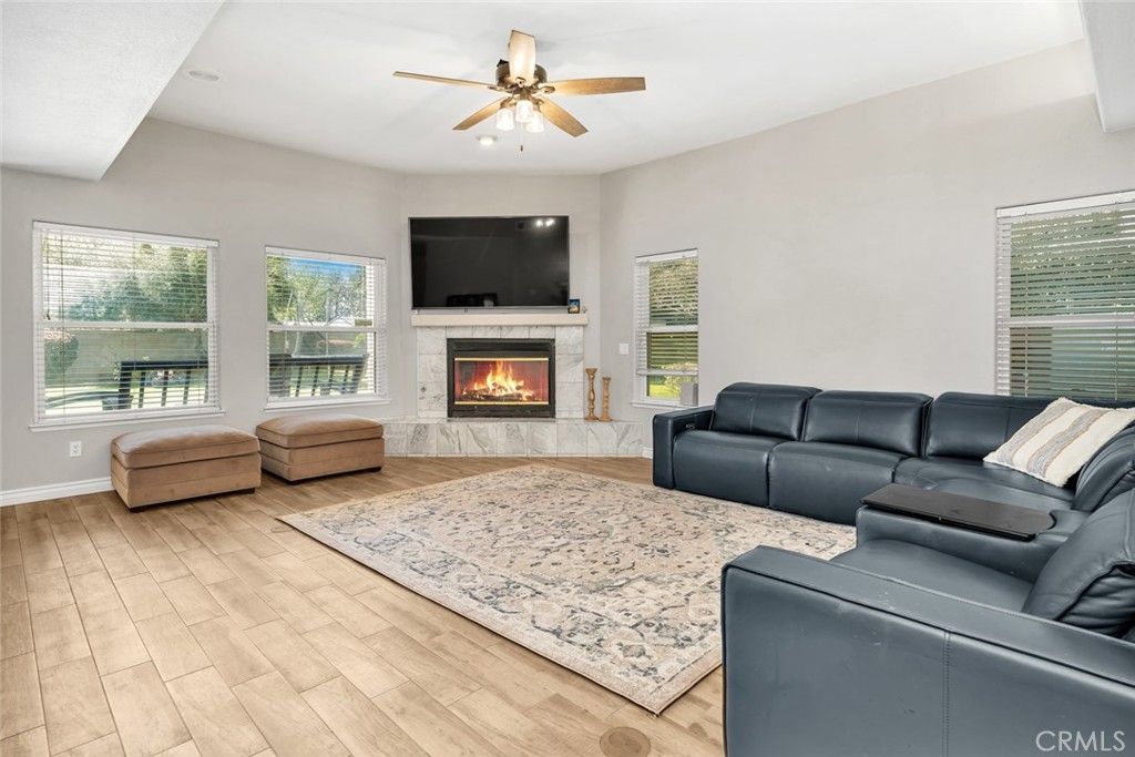 Image 51 of property listing at 6301 Canyon View Court, Bakersfield, CA 93306