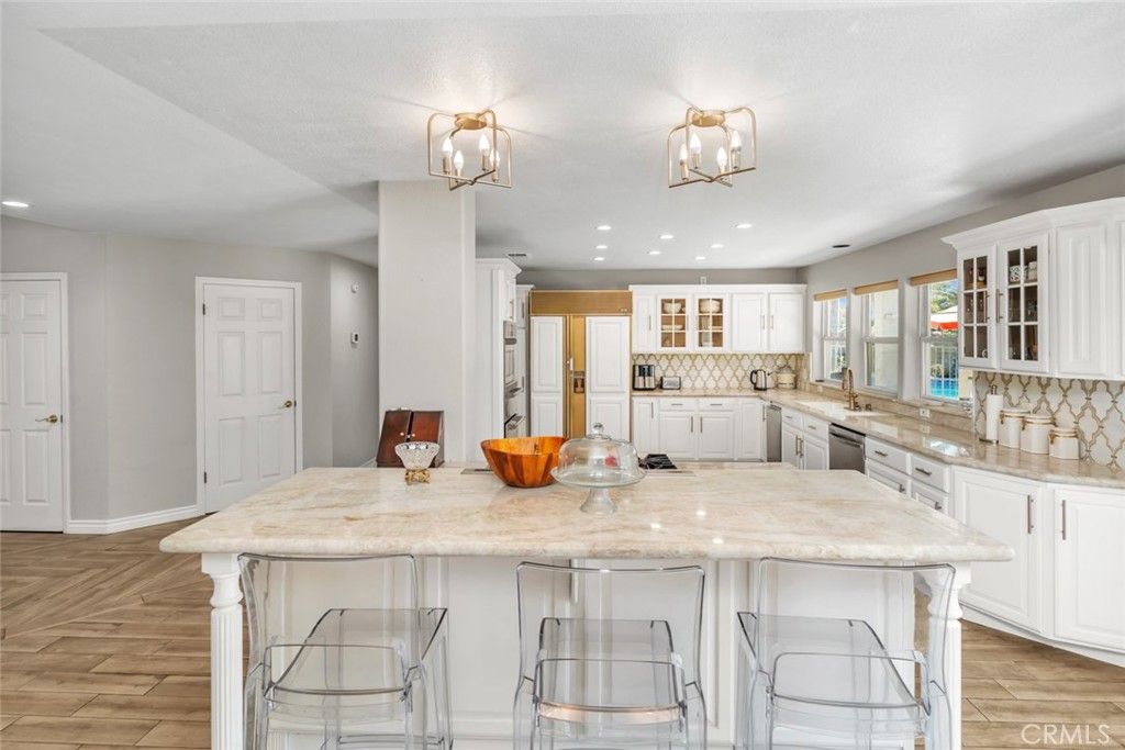 Image 53 of property listing at 6301 Canyon View Court, Bakersfield, CA 93306