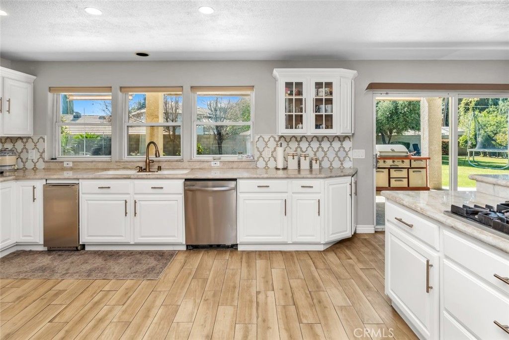 Image 54 of property listing at 6301 Canyon View Court, Bakersfield, CA 93306