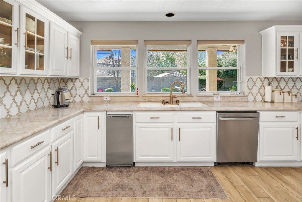 Image 55 of property listing at 6301 Canyon View Court, Bakersfield, CA 93306