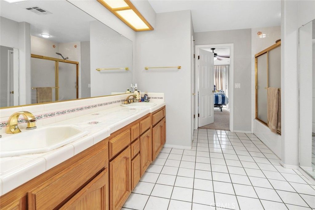 Image 74 of property listing at 6301 Canyon View Court, Bakersfield, CA 93306