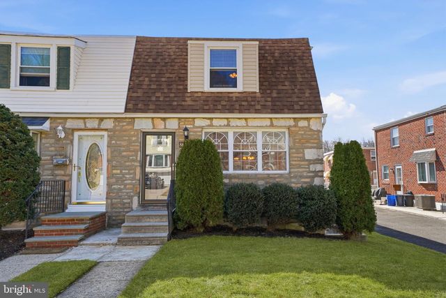 8605 ALICIA ST, Philadelphia, PA 19115