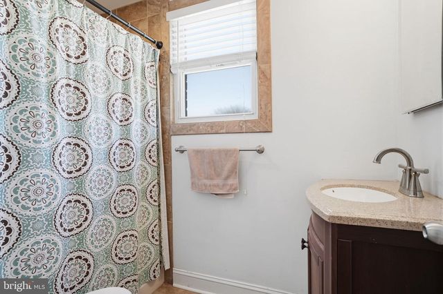 8605 ALICIA ST, Philadelphia, PA 19115