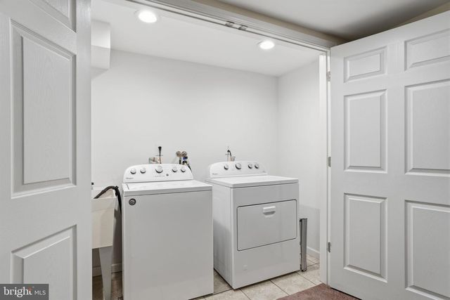 8605 ALICIA ST, Philadelphia, PA 19115