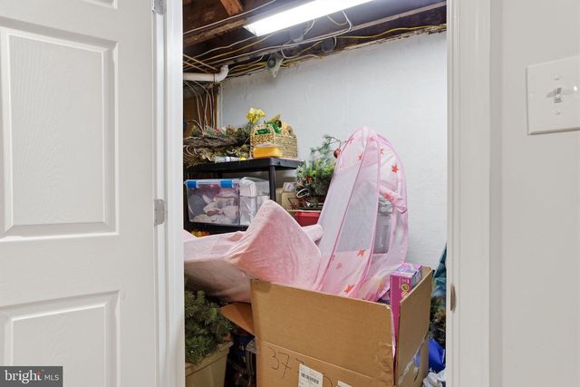 8605 ALICIA ST, Philadelphia, PA 19115