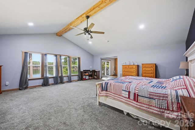 1367 Roundstone Road, Sherrills Ford, NC 28673