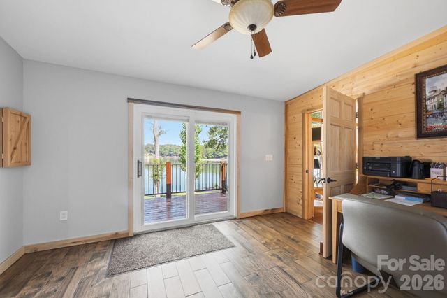 1367 Roundstone Road, Sherrills Ford, NC 28673
