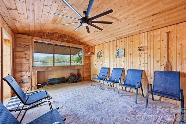1367 Roundstone Road, Sherrills Ford, NC 28673