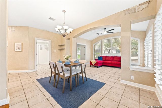 25706 Peregrine Rdg, San Antonio, TX 78260