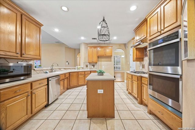 25706 Peregrine Rdg, San Antonio, TX 78260