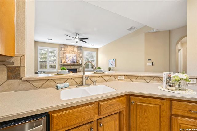 25706 Peregrine Rdg, San Antonio, TX 78260