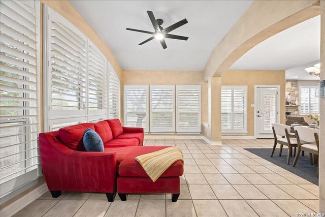 25706 Peregrine Rdg, San Antonio, TX 78260