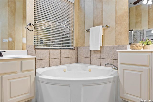 25706 Peregrine Rdg, San Antonio, TX 78260