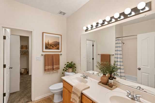 4731 Spanish Sun Avenue NE, Albuquerque, NM 87110