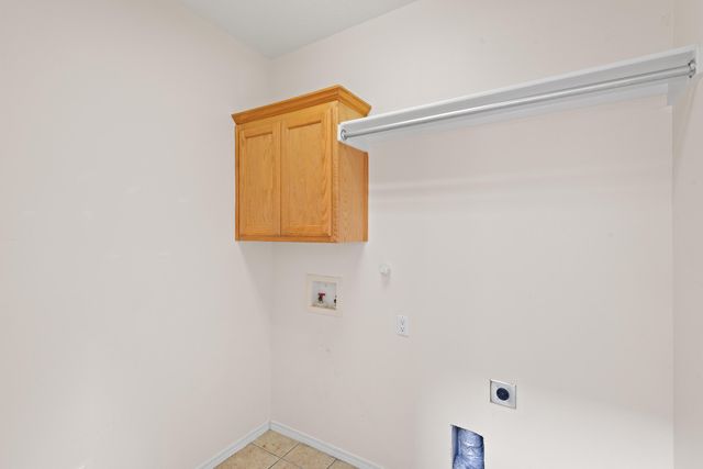 4731 Spanish Sun Avenue NE, Albuquerque, NM 87110