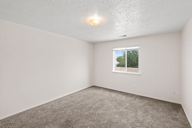 4731 Spanish Sun Avenue NE, Albuquerque, NM 87110