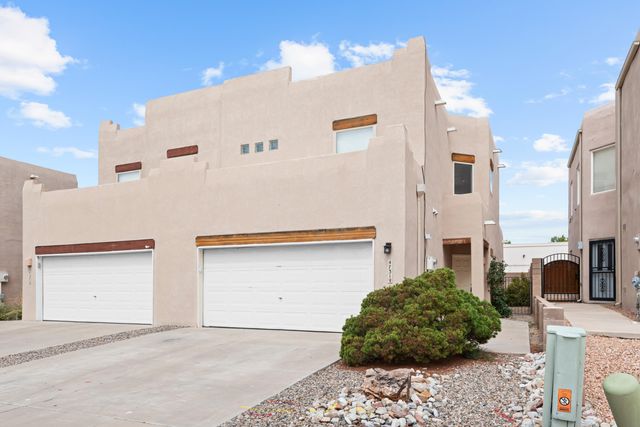 4731 Spanish Sun Avenue NE, Albuquerque, NM 87110