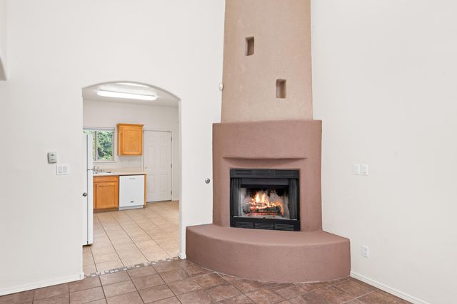 4731 Spanish Sun Avenue NE, Albuquerque, NM 87110