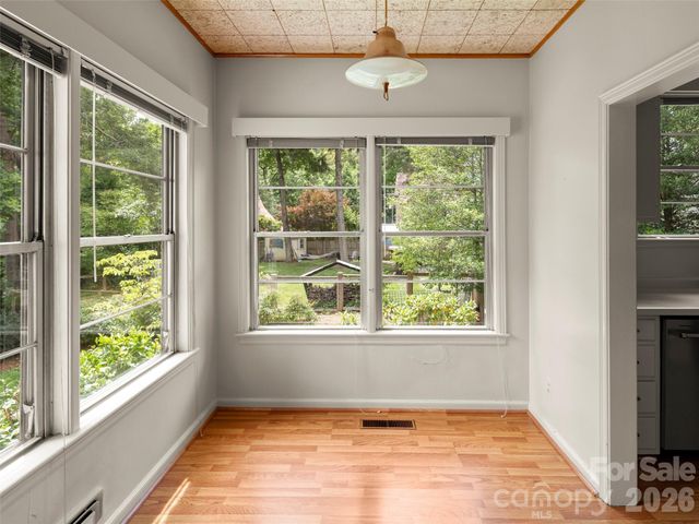 5 Normandy Road, Asheville, NC 28803