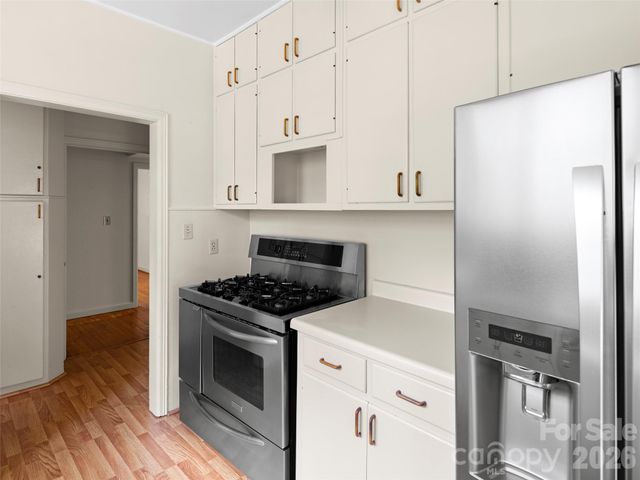 5 Normandy Road, Asheville, NC 28803