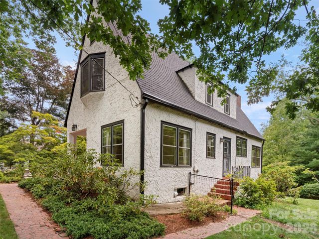 5 Normandy Road, Asheville, NC 28803