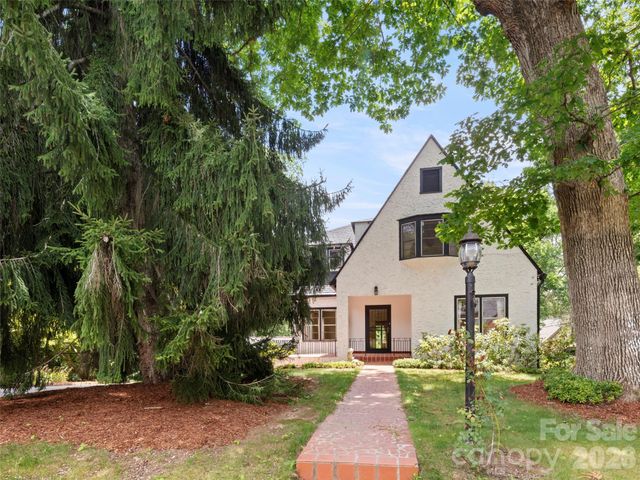 5 Normandy Road, Asheville, NC 28803