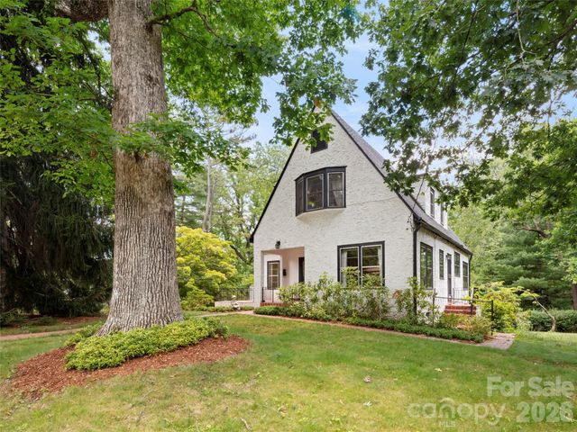 5 Normandy Road, Asheville, NC 28803