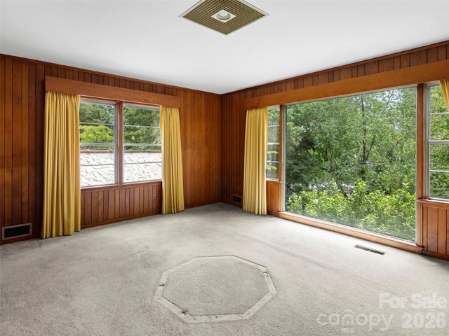 5 Normandy Road, Asheville, NC 28803