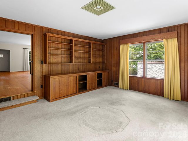 5 Normandy Road, Asheville, NC 28803