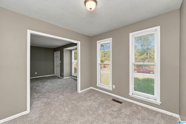 525 15TH COURT NW, Center Point, AL 35215