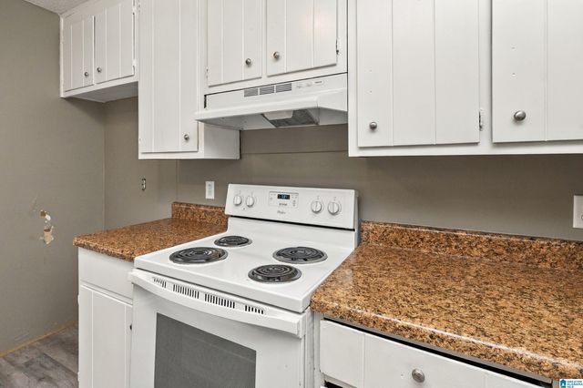 525 15TH COURT NW, Center Point, AL 35215