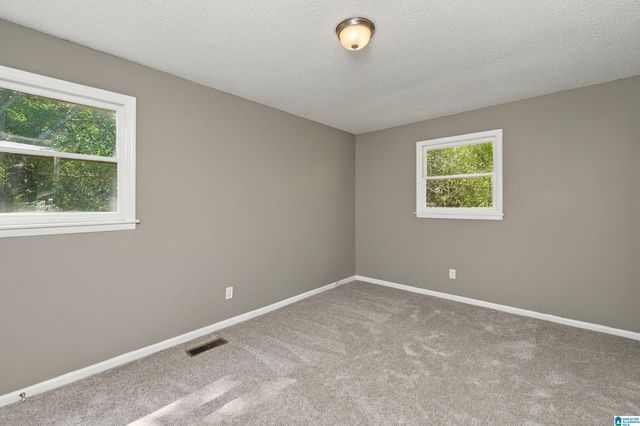 525 15TH COURT NW, Center Point, AL 35215