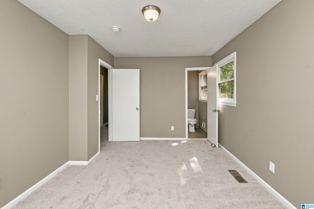 525 15TH COURT NW, Center Point, AL 35215