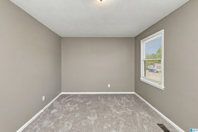 525 15TH COURT NW, Center Point, AL 35215