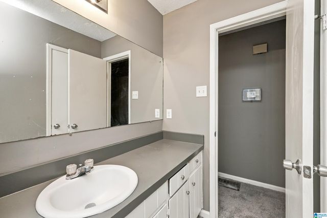 525 15TH COURT NW, Center Point, AL 35215