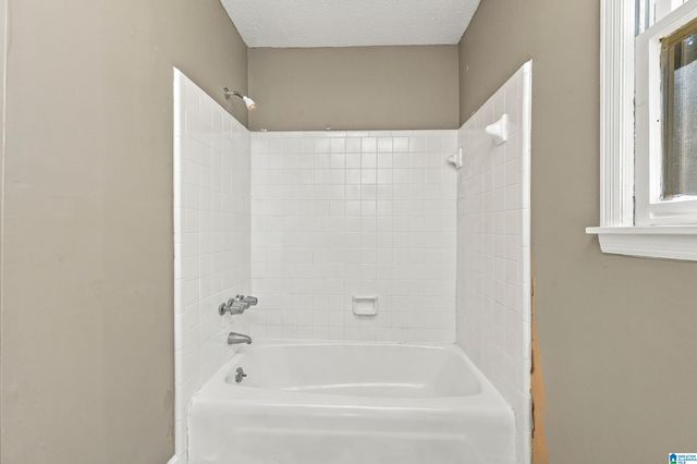 525 15TH COURT NW, Center Point, AL 35215