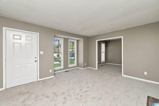 525 15TH COURT NW, Center Point, AL 35215