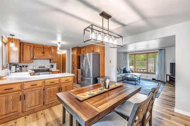 2141 DESCENDANT LANE, Green Bay, WI 54313
