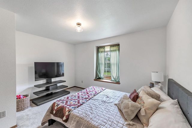 2141 DESCENDANT LANE, Green Bay, WI 54313
