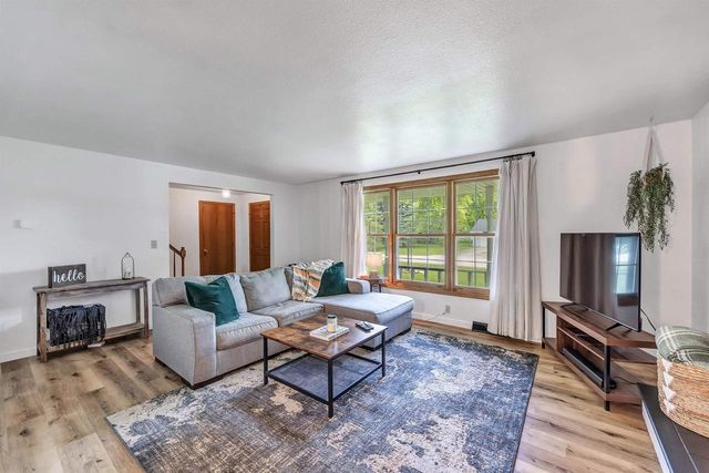 2141 DESCENDANT LANE, Green Bay, WI 54313