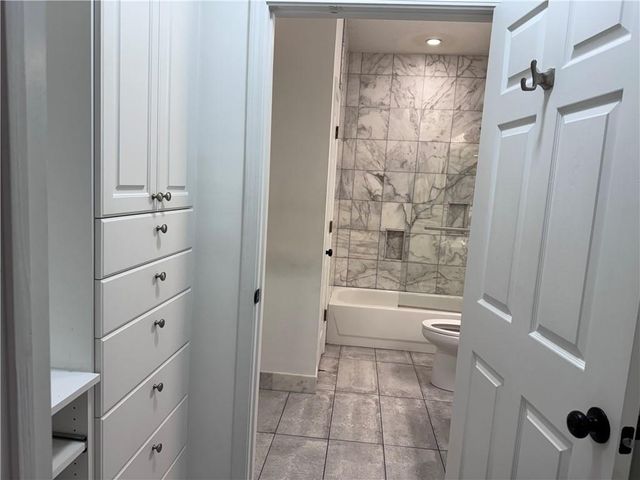 955 juniper Street NE 2129, Atlanta, GA 30309